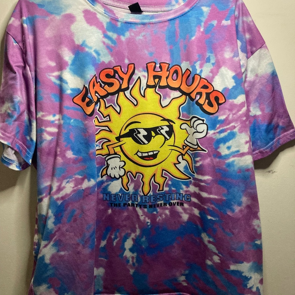 Easy hours Graphic T-shirt